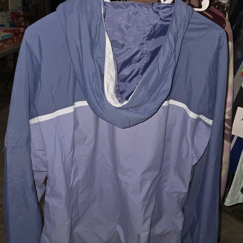 Lightweight Hooded Jacket - Picture 2 of 5